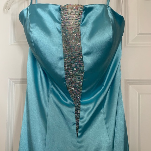 Long formal dress - Picture 2 of 6